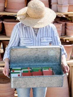 Front Page -Gardener's Supply Company 8610573 144 tif