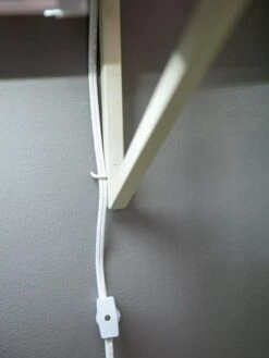 Oslo LED Grow Light Wall Shelf -Gardener's Supply Company 8611516 8402 tif